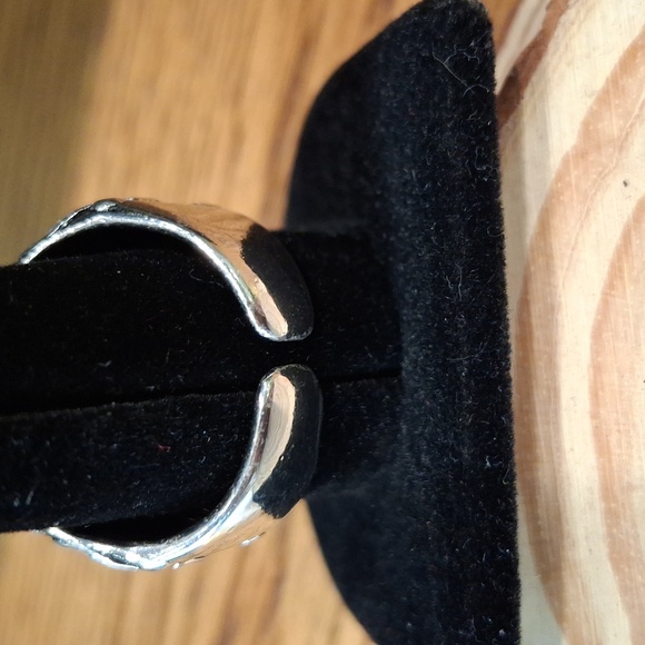 Intricate Skull Ring with Blue Accents - Picture 3 of 4